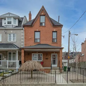 Apartment Very Cozy & Comfortable In Downtown Great Value!, Toronto