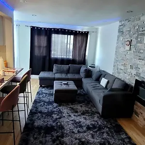 https://private-room-in-a-luxurious-apartment-in-montreal.hotels-in-montreal.org